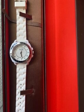 Women’s Coach Watch - White